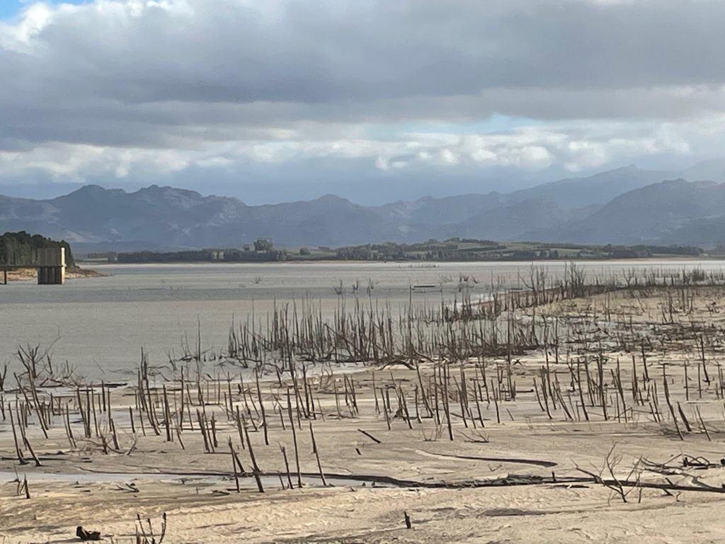 Theewaterkloof Dam dam levels.