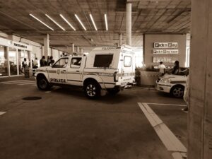 Man shot outside popular shopping centre in Gqeberha
