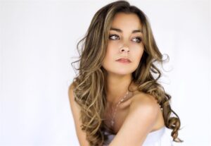 Nolene Spinks: Eastern Cape’s sole representative in Miss South Africa 2024 Top 16