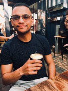 Local sings anthem at Bok test