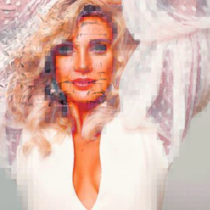 Demi Lee binnekort in die Baai