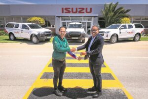 Isuzu donates three bakkies to aid Gift of the Givers