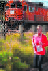 Popular man vs train race is back