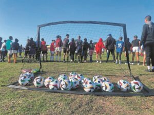 Football star Ronwen Williams empowers young athletes in Gqeberha