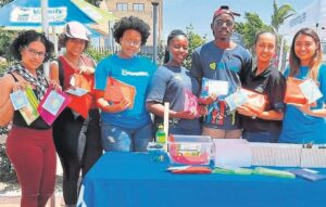 College students ‘give back’