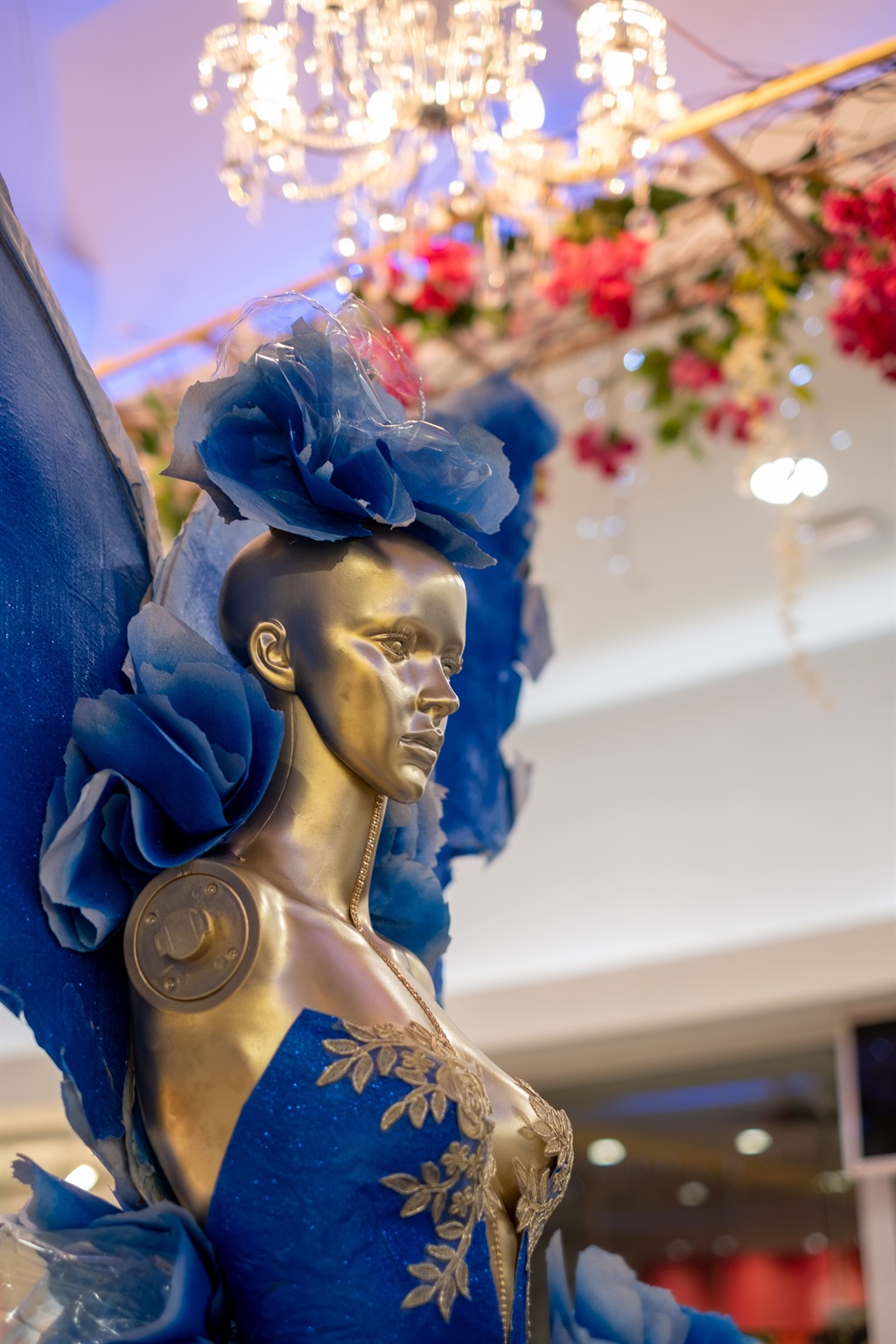 Jason Kieck from ILULA Interiors and Designs dress