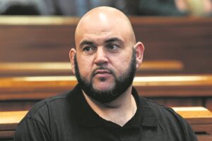 Man gevonnis nadat hy siek ma (65) met kerfmes doodsteek