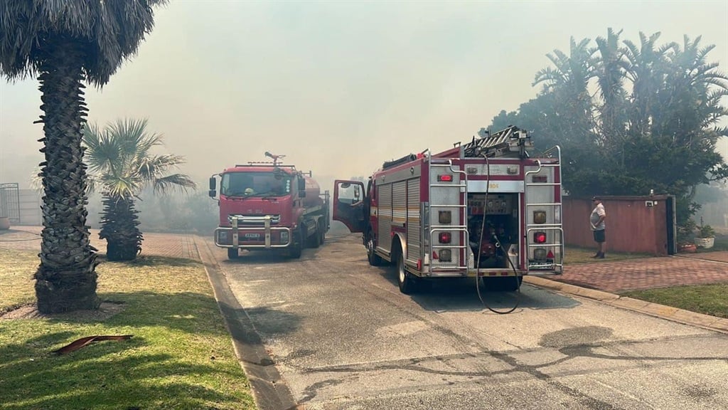 There is a massive fire in the Beachview area.