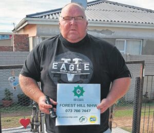 Forest Hill Neighbourhood Watch receives donation