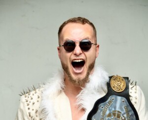 Plaaslike rofstoeier maak golwe oorsee