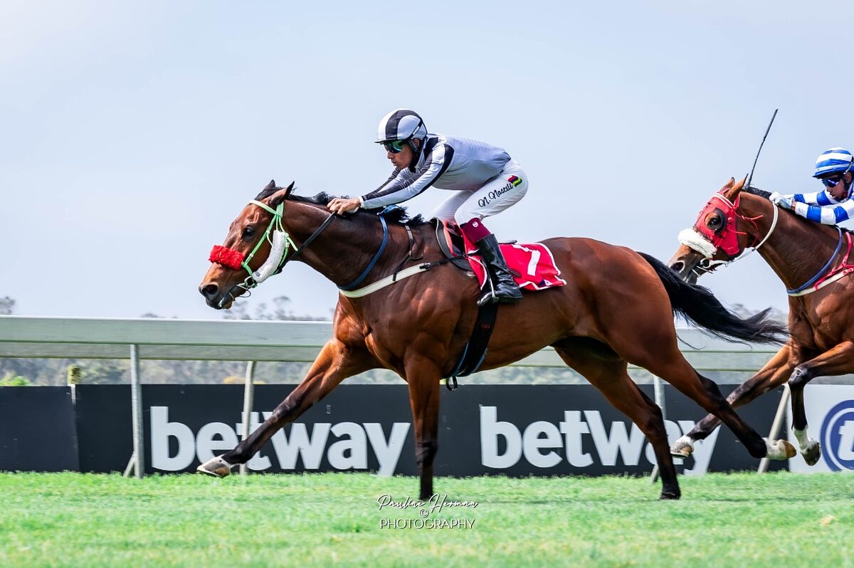 Flash Lighting and Nirvan Nastili on their way to victory.