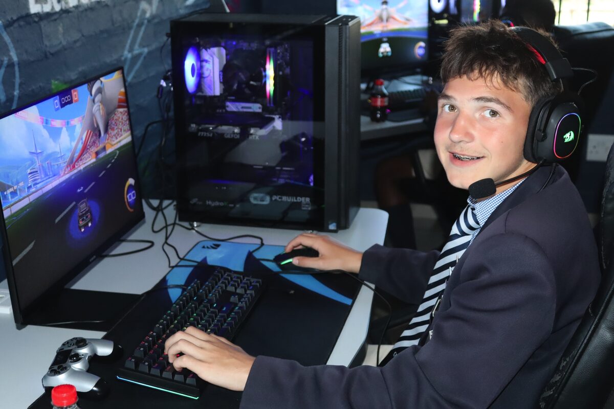 Curro Westbrook enters world of electronic sports