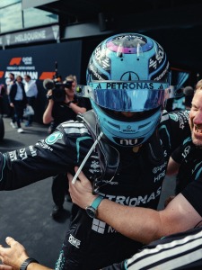 Mercedes shine, but F1’s new rules falter