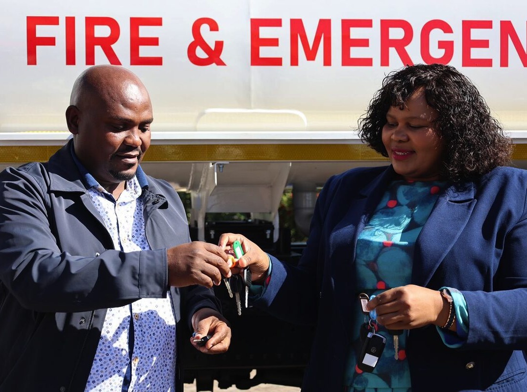 Luyanda Lawu (MMC for Safety and Security) and Babalwa Lobishe (Executive Mayor).