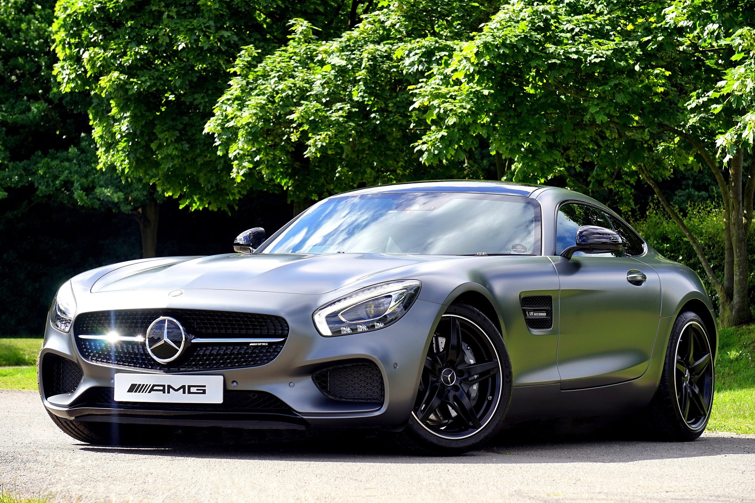 Mercedes-Benz profits dip as China competition bites, Middle East conflict threatens supply chains.