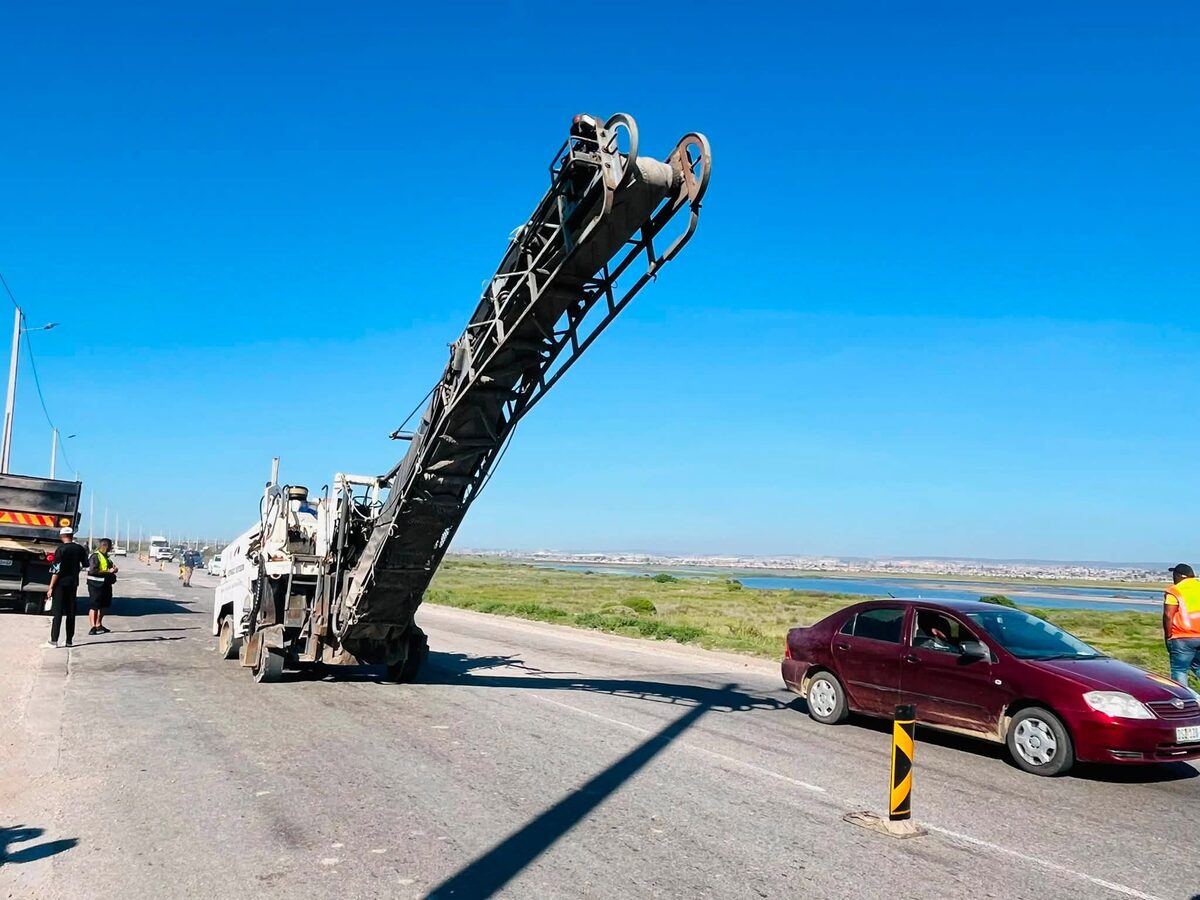 A key route linking industrial and residential areas across Nelson Mandela Bay.