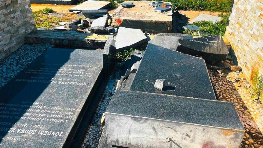 Vandalism at Robert Sobukwe's grave in Robert Sobukwe Town, formerly Graaff-Reinet.
