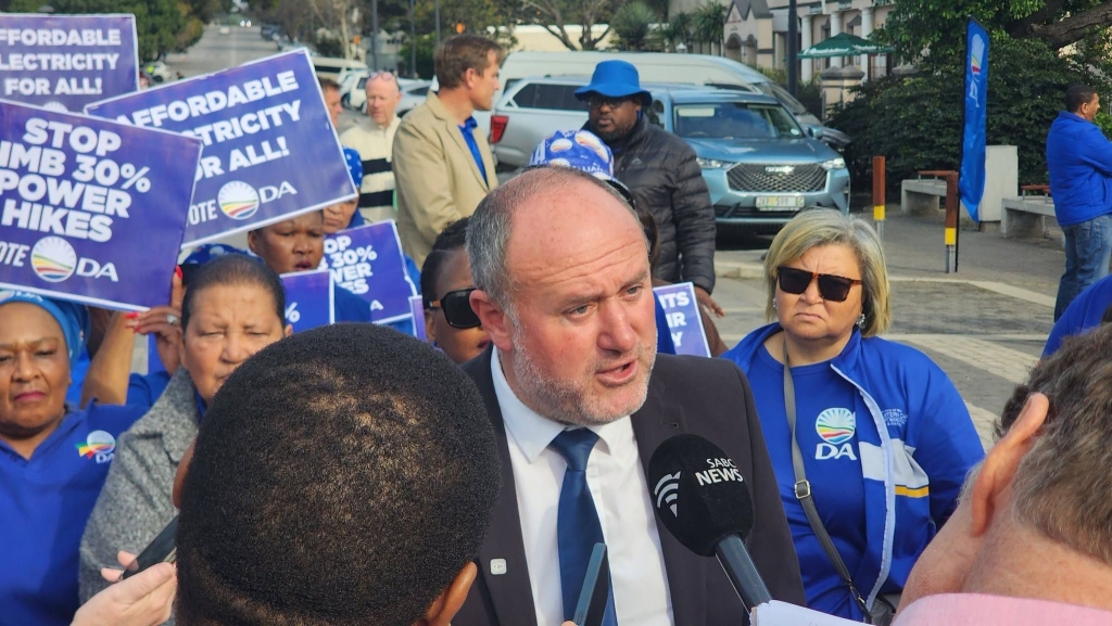 DA mayoral candidate, Retief Odendaal outside the Gqeberha High Court.