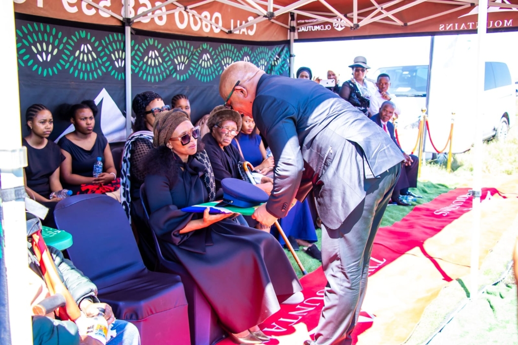 Mourners bid farewell to slain Mthatha police officer, Warrant Officer Thando Magoxo.