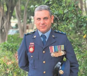 Camps Bay Police Station Commander ready to pass the baton as he takes early retirement