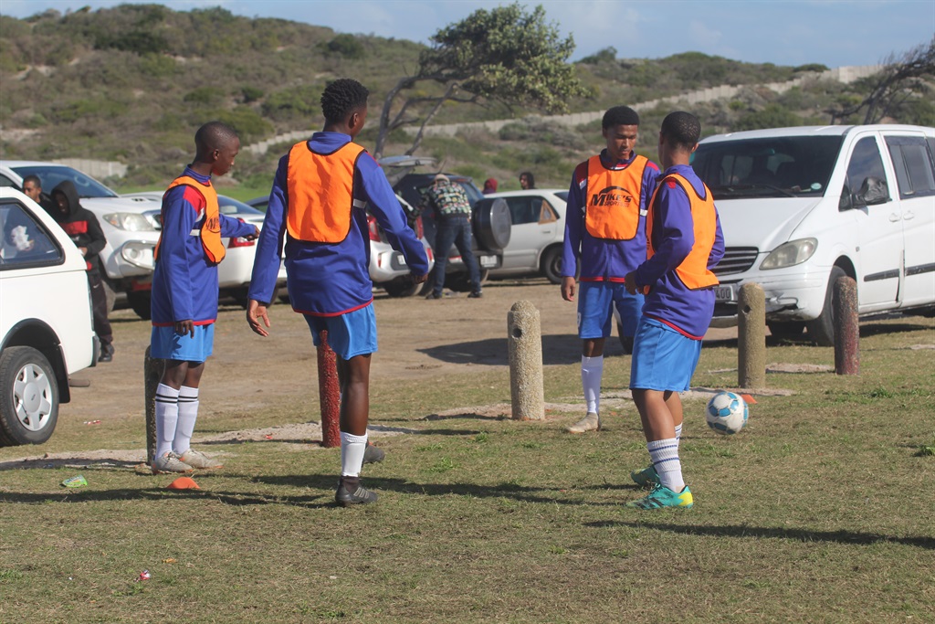 Bayview U-16 Youth Cup Soccer Fixtures: Day 2