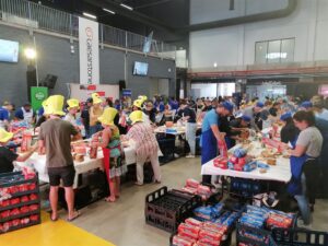 Annual ‘Sarmiethon’ sees 91 000 sandwiches made in just 6 hours to feed the vulnerable