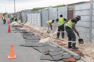 3 000 lights vandalised in 2 weeks