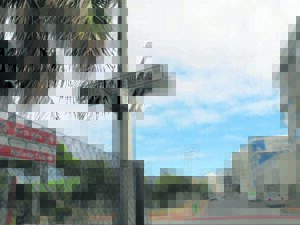 One-way flow looms for Bay Road
