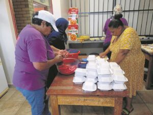 Initiative by moms and grannies in Lavender Hill aims to keep matric learners energised