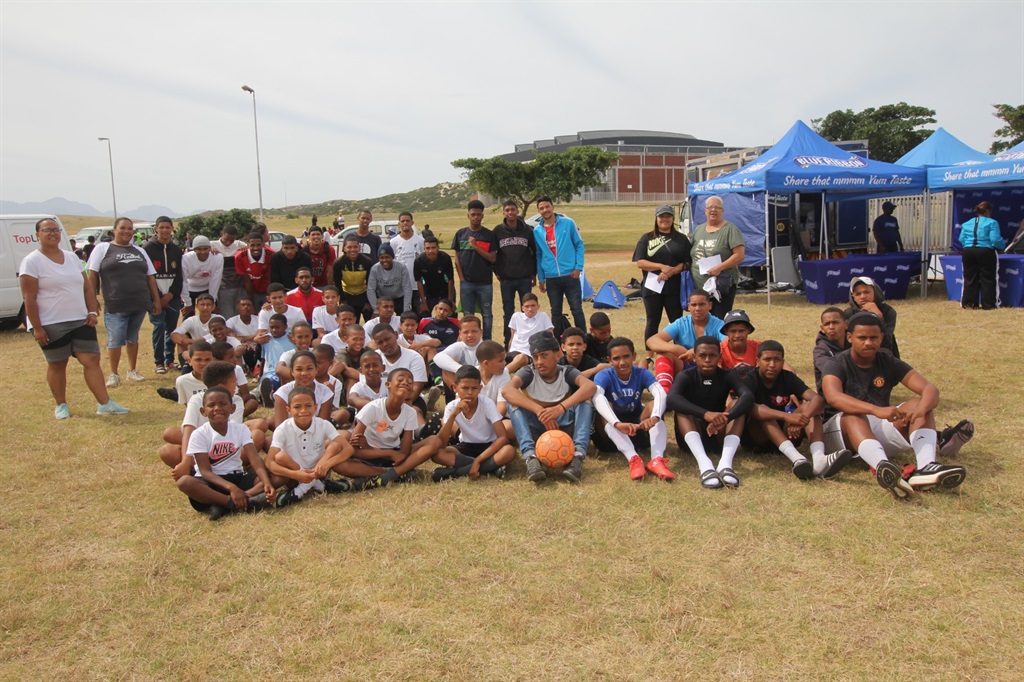 Both boys and girls from the community and surroun