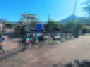 While residents complain about mounting refuse in Imizamo Yethu, Hangberg – sites are cleared daily
