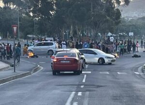Protest actions in Hout Bay following days of water outages caused by ‘vandalised infrastructure’