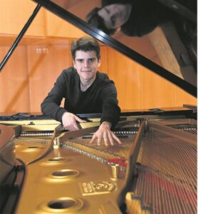 Young virtuoso pianist lends his talent to good cause