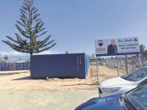 City of Cape Town issues notice to storage company for removal of 100 shipping containers from Lakeside premises
