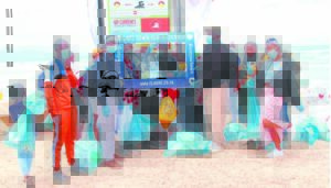 Pleas to help keep beaches clean