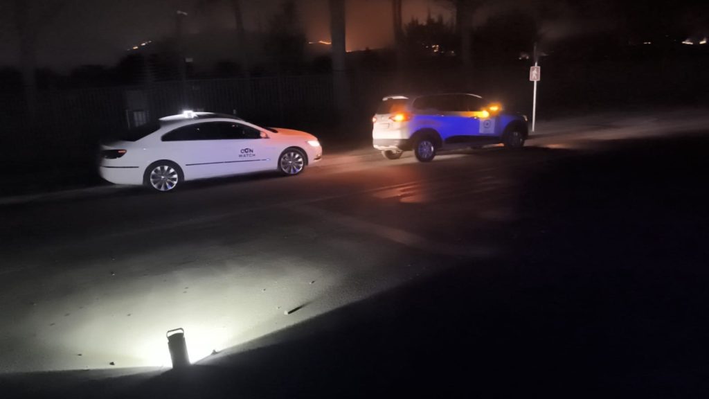 Firefighting crews assisting with containing the fire at Zwaanswyk road on Friday 25 April.