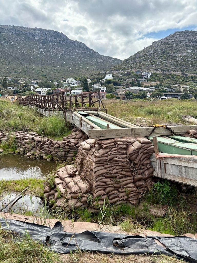 Silvermine River Pipe Bridge.
