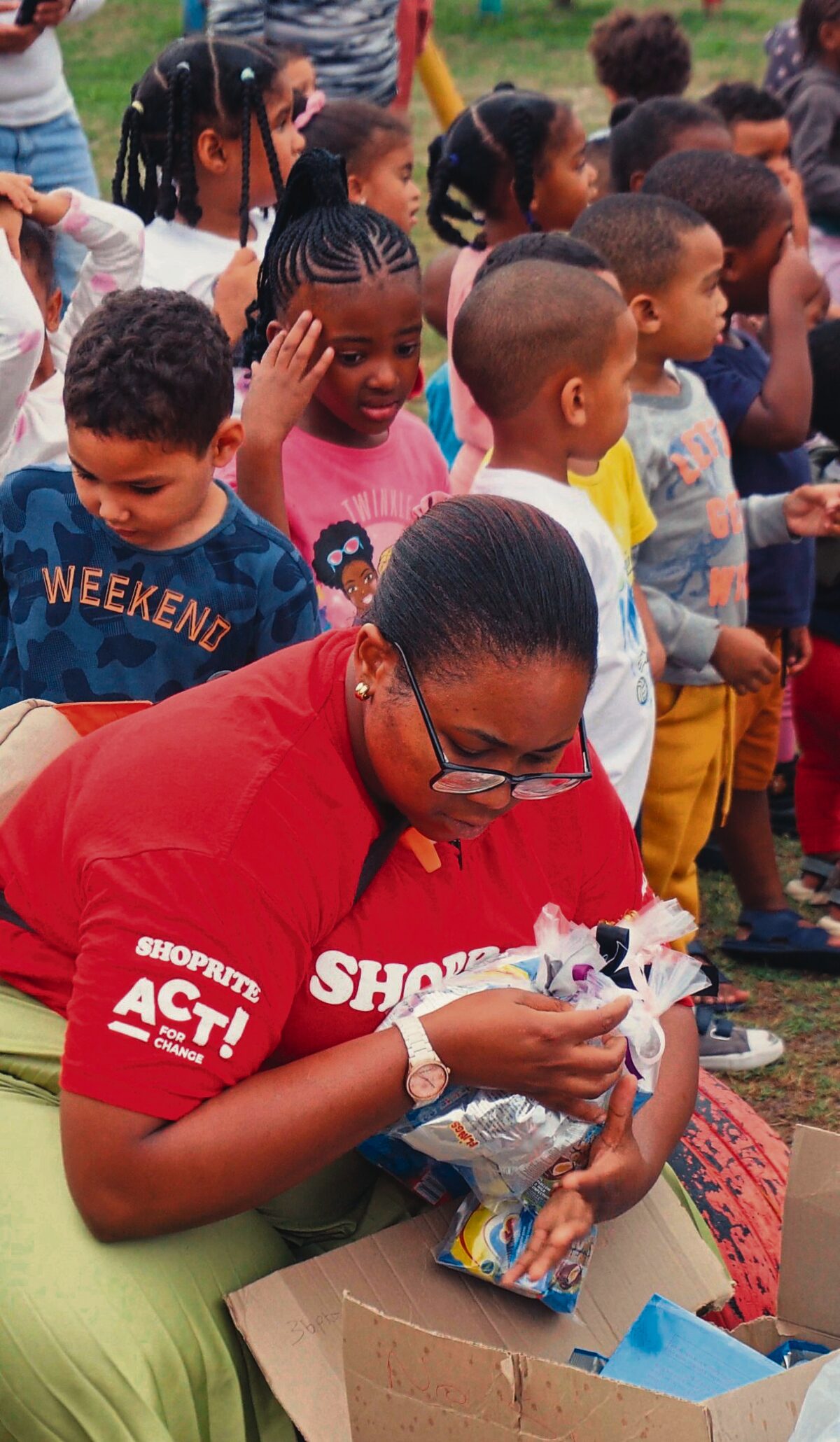 The partnership between Shoprite and the City of Cape Town's Fire and Rescue Service brings together Easter donations.