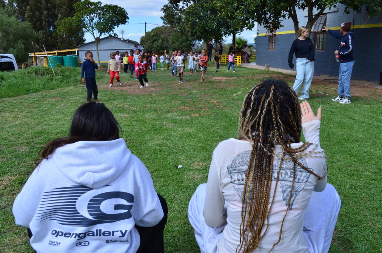 Learners at Bonnievale Primary School in the Breede River Valley receive donated school shirts, shoes and food parcels from the Michael Daniel Bam Foundation.