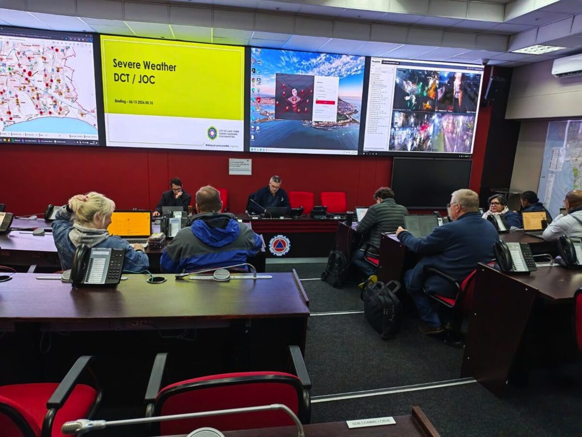 Hundreds of incidents as major storm batters Cape Town