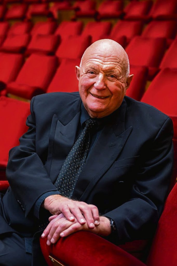 Prof Hubert van der Spuy