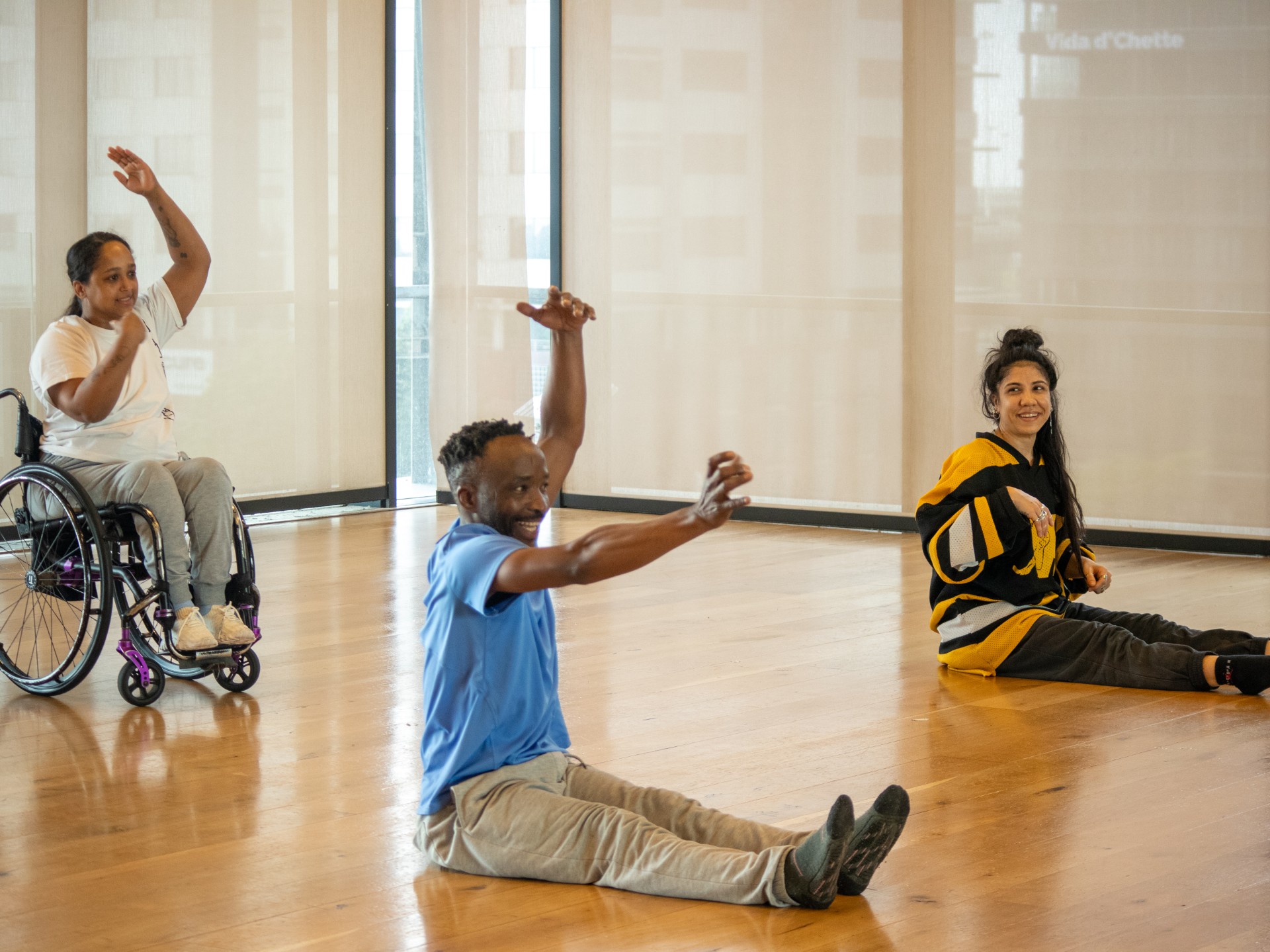 Unmute Dance Theatre