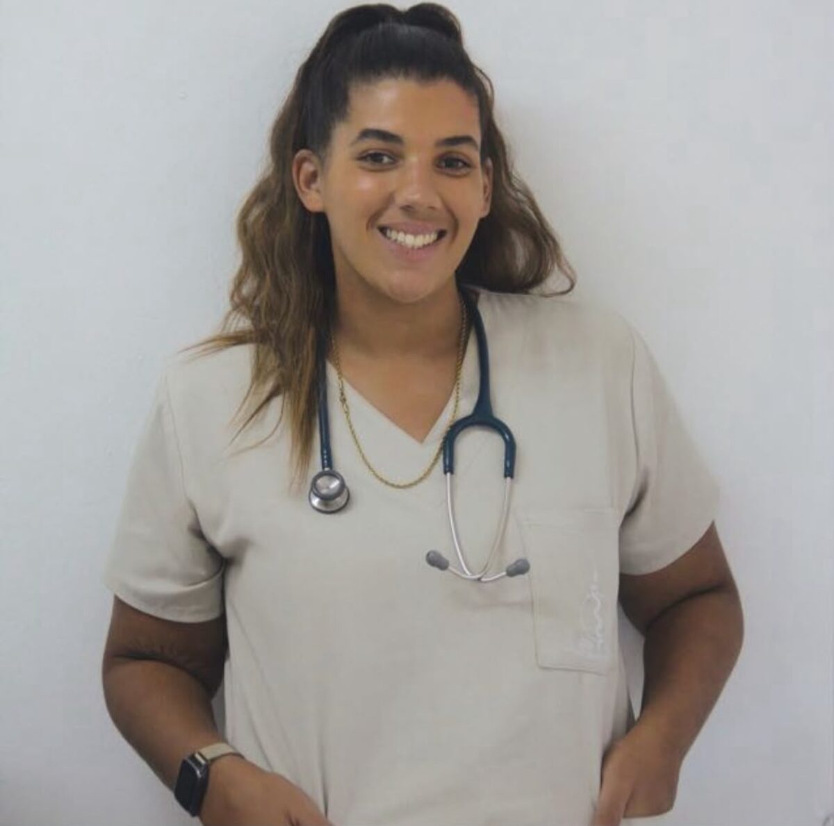 Dr Hannah Rose Abrahams-Crocker at The Open Door Clinic in Rondebosch, offering free monthly consultations.