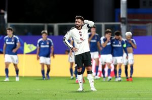 Nightmare for Carrick as Como run riot in Old Trafford mauling
