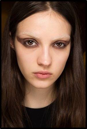 Givenchy se nuwe kat-oog voorkoms
