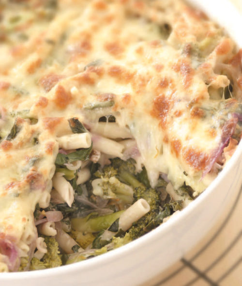 Gebakte-broccoli-spinasie-en-okkerneut-pastagebak
