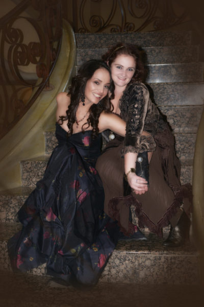 Lucia en Monique