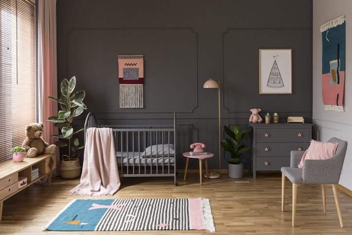 Baba- en kleuterkamerdekor vir ’n moderne mamma