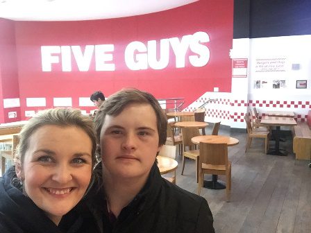Downsindroom-’n-huis-vol-liefde-five-guys