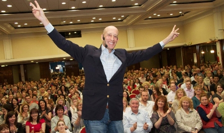 mike-dooley-die-man-voor-gehoor